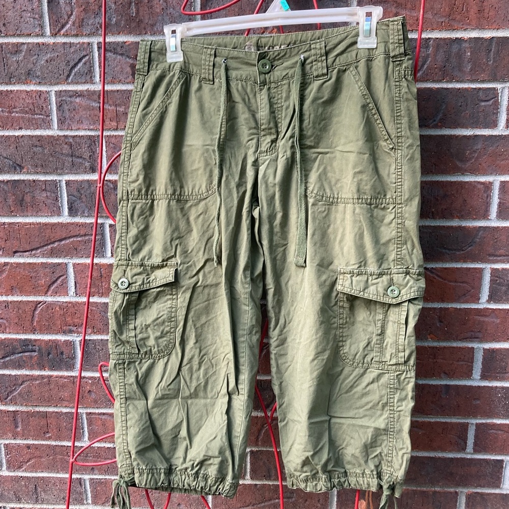 Women’s Thre3 Cargo Capris 12 Olive Green Ties at Waist and Legs